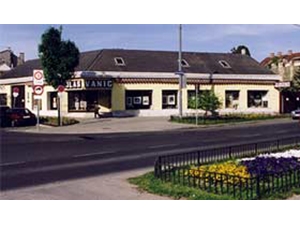 GLASEREI & GALERIE VANIC